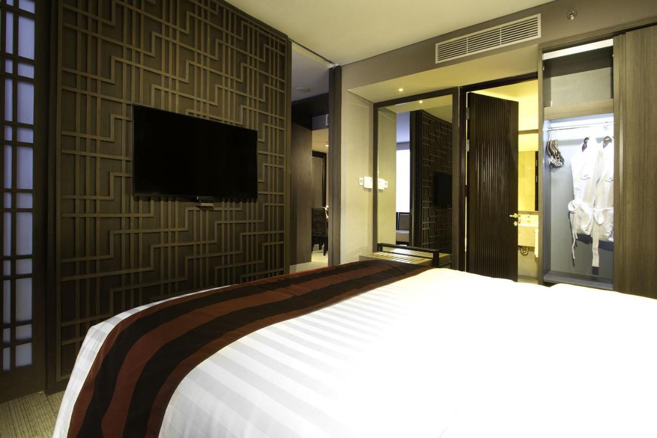 Aston Priority Simatupang Hotel And Conference Center Yakarta Exterior foto